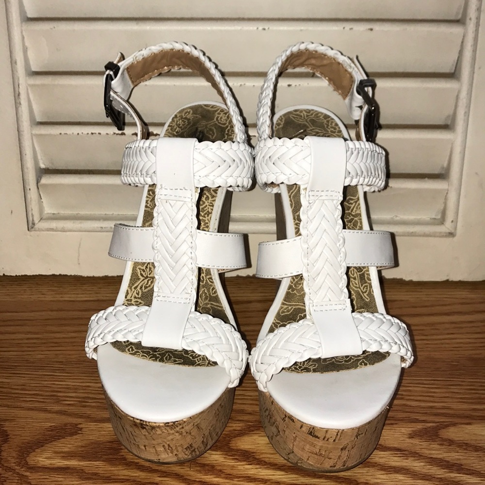 White wedges
